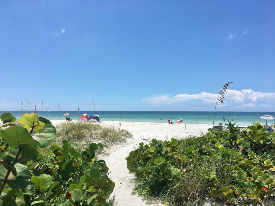 Joyce'S Beachfront #3 Apartman Clearwater Beach Kültér fotó